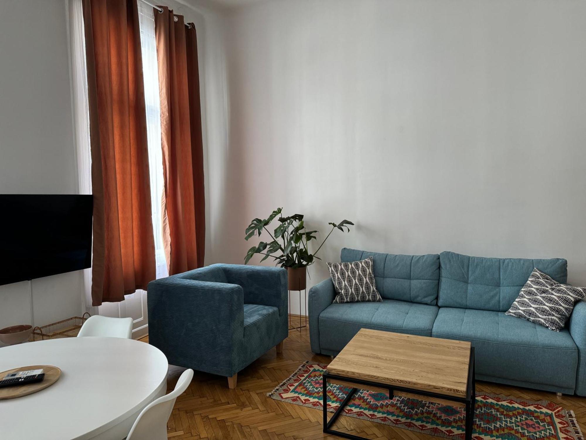 Apartament V